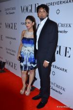 at Vogue_s 5th Anniversary bash in Trident, Mumbai on 22nd Sept 2012 (98).JPG